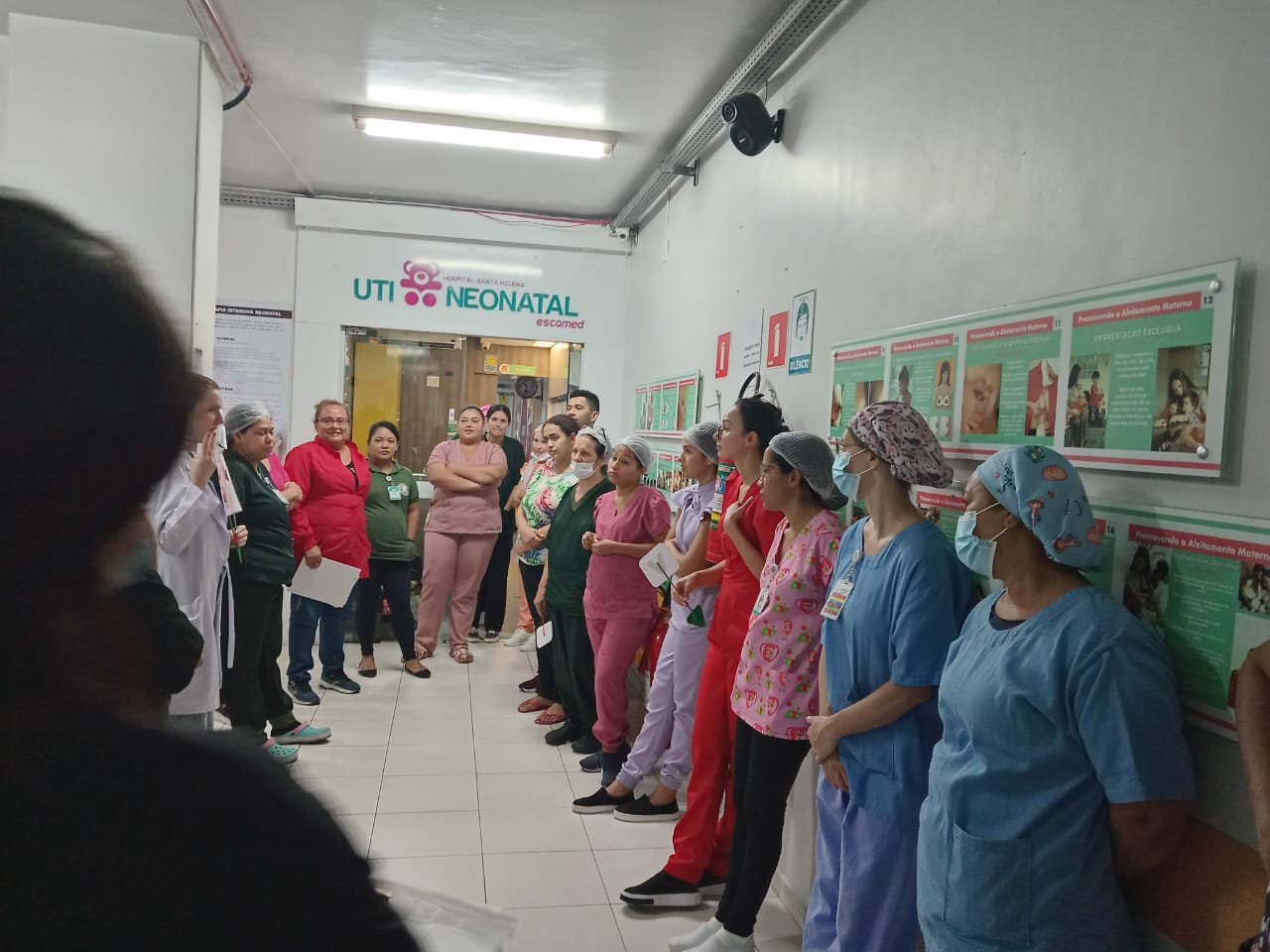 Hospital Santa Helena realiza curso com os colaboradores sobre o Método Canguru